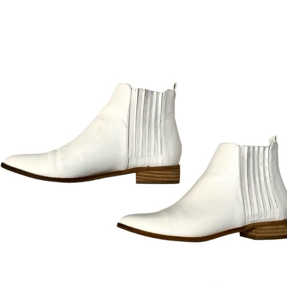 Ccocci Ankle Bootie in white pointed toe vegan leather - 7 - Picture 6 of 9